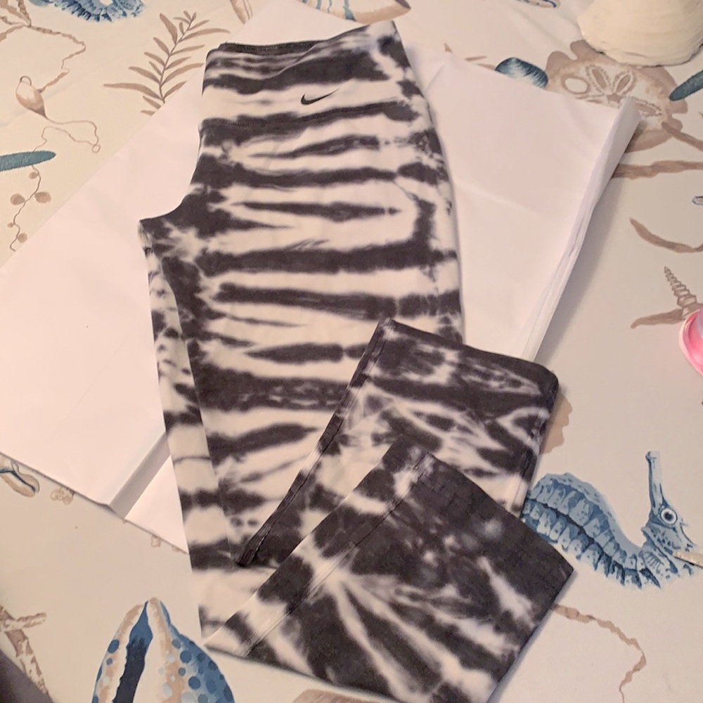 Nike Dri Fit Capris Size S